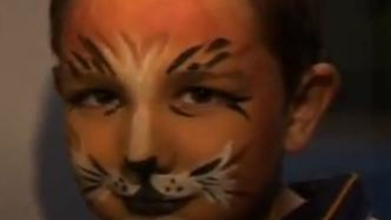 Concurso nacimiento Ocurrir Cómo hacer un maquillaje de tigre | Manualidades para niños