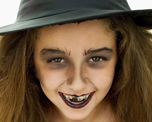 Cómo hacer un maquillaje de bruja para Halloween | Manualidades para niños