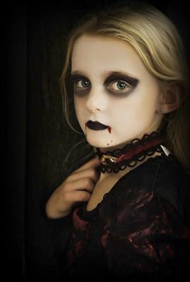 Maquillaje de vampiresa para Halloween